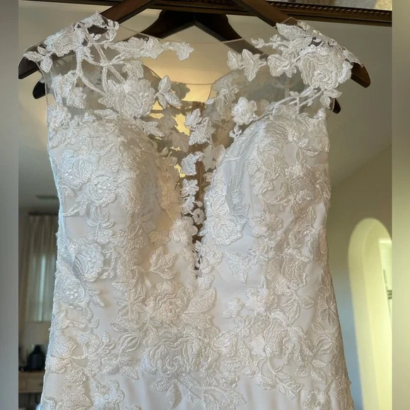 Pronovias Drail Wedding Gown - Picture 7 of 16